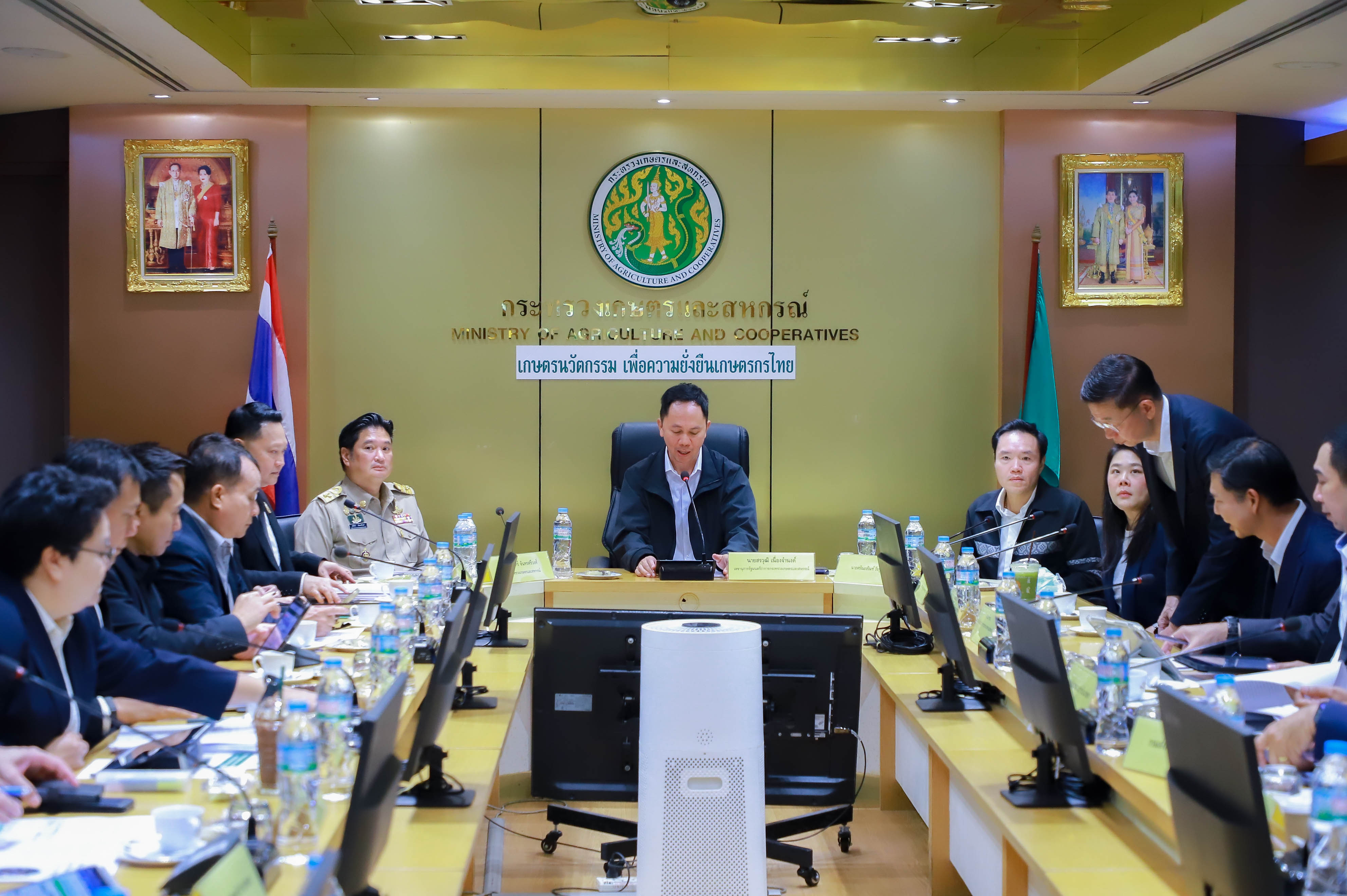 title - รองเลขาธิการ ส.ป.ก. ร่วมการประชุมคณะกรรมการบริหารการขับเคลื่อนงานนโยบายสำคัญและแก้ไขปัญหาภาคเกษตร